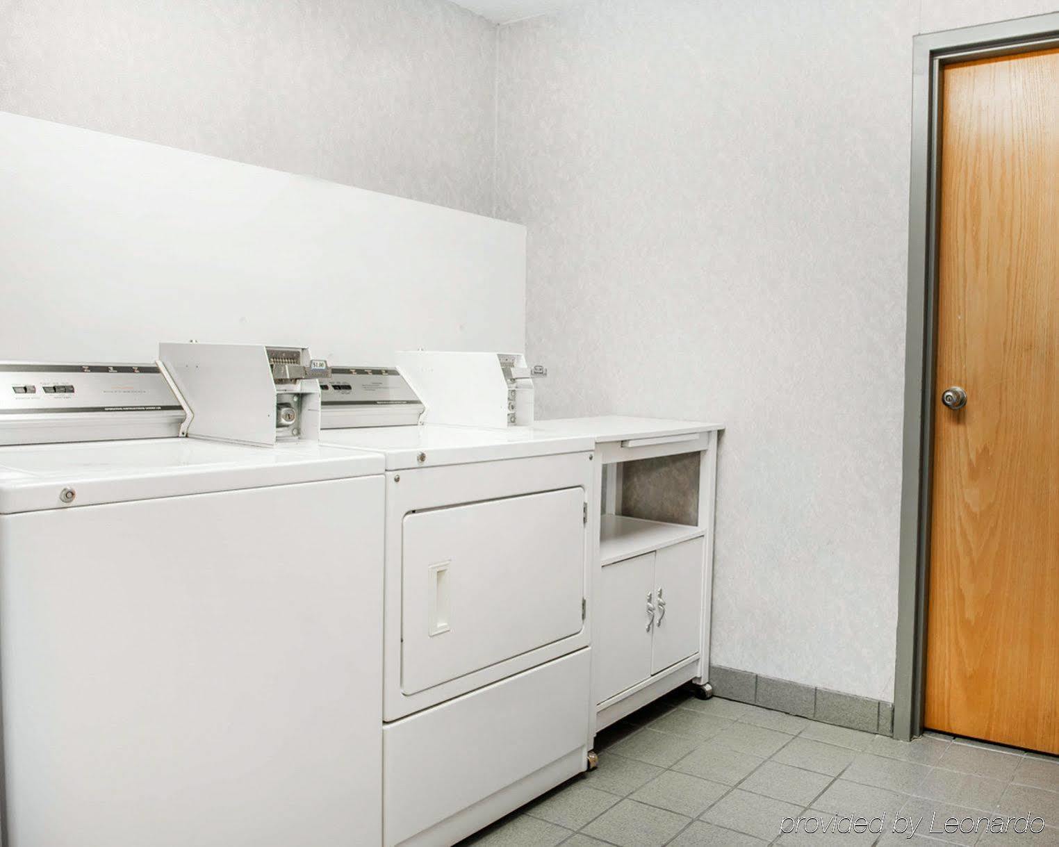 Quality Inn & Suites Brownsburg - Indianapolis West Room photo
